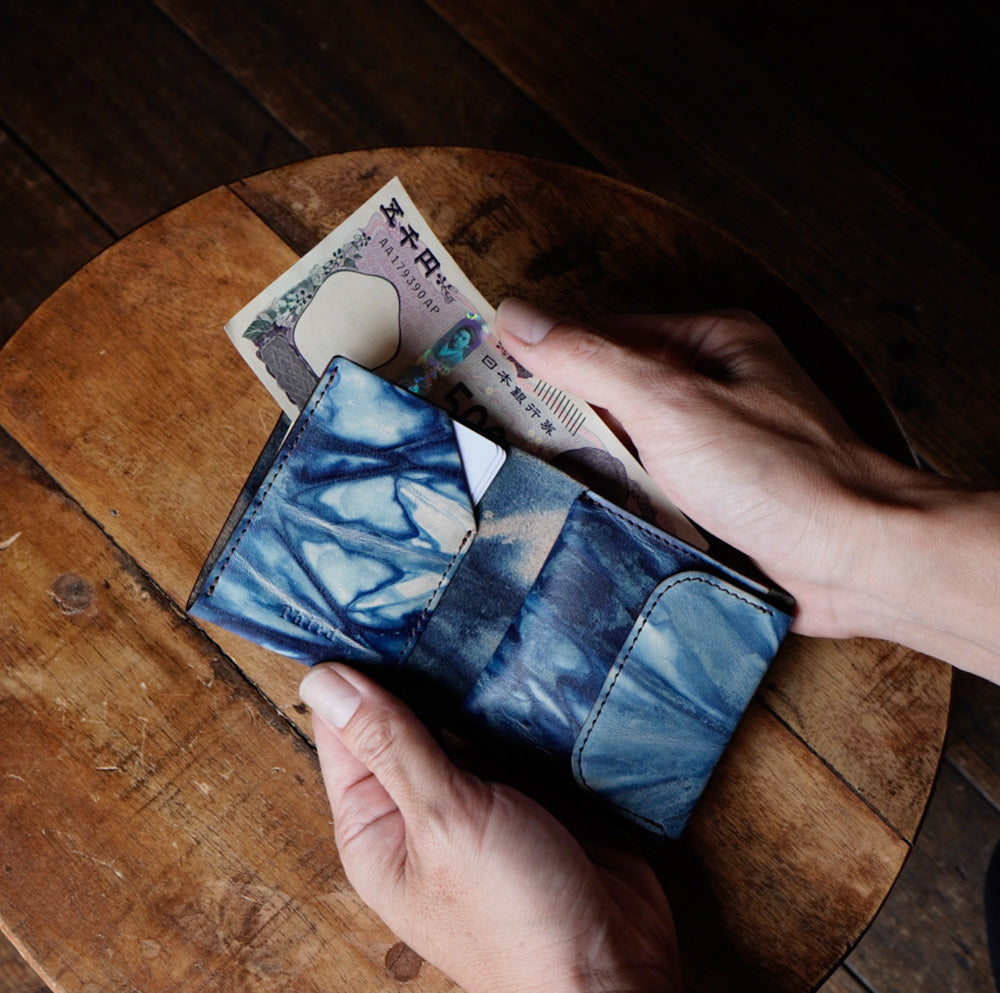 二つ折り財布　ルツール2　藍染めレザー