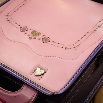 中央に刺繍があるもの
